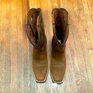 Justin Mens puncher boots size 9D.